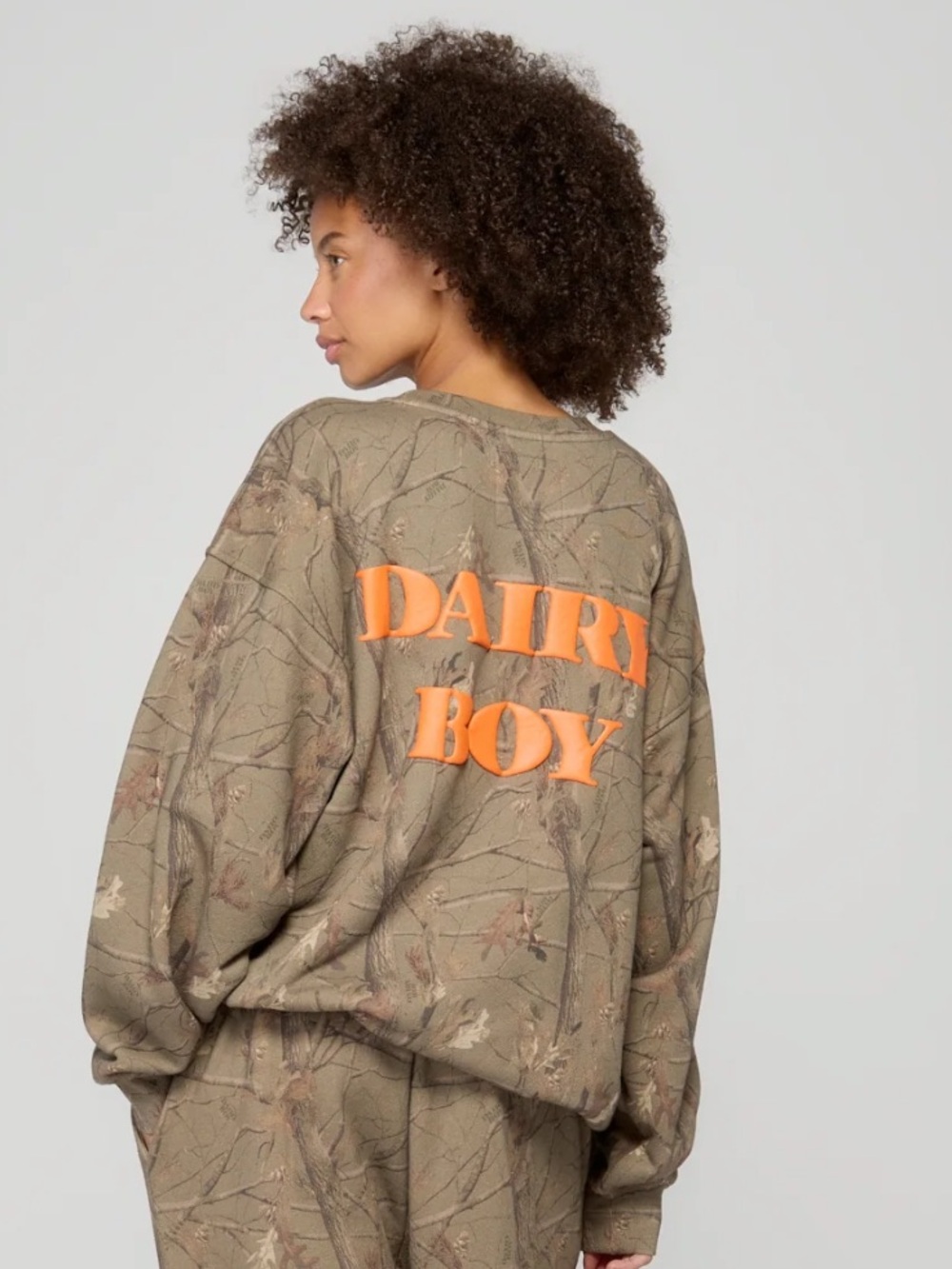 DAIRY BOY Oversized Crewneck Sweatshirt Evergreen Camo and Orange Size Large